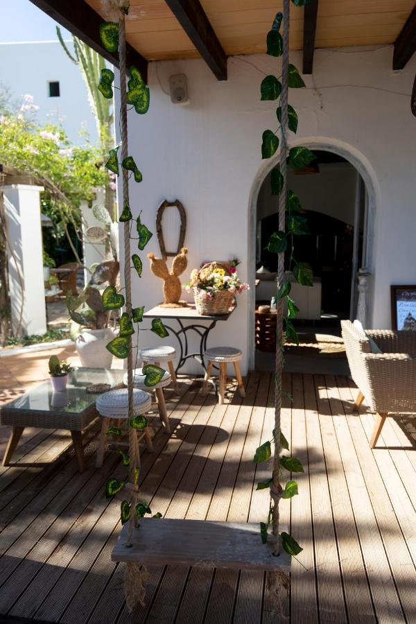 Buenavista & Suites Santa Eularia des Riu Luaran gambar