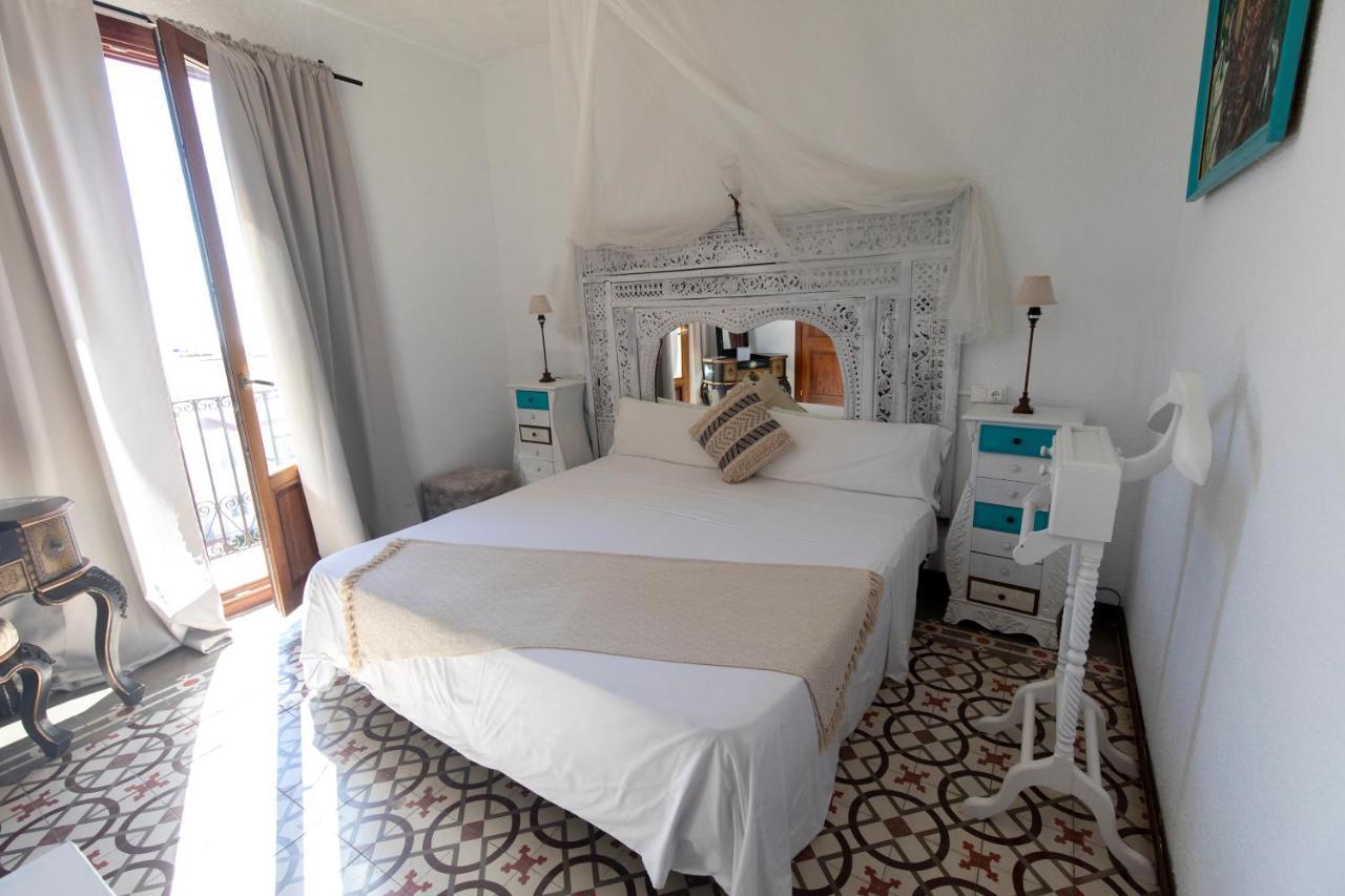 Buenavista & Suites Santa Eularia des Riu Luaran gambar