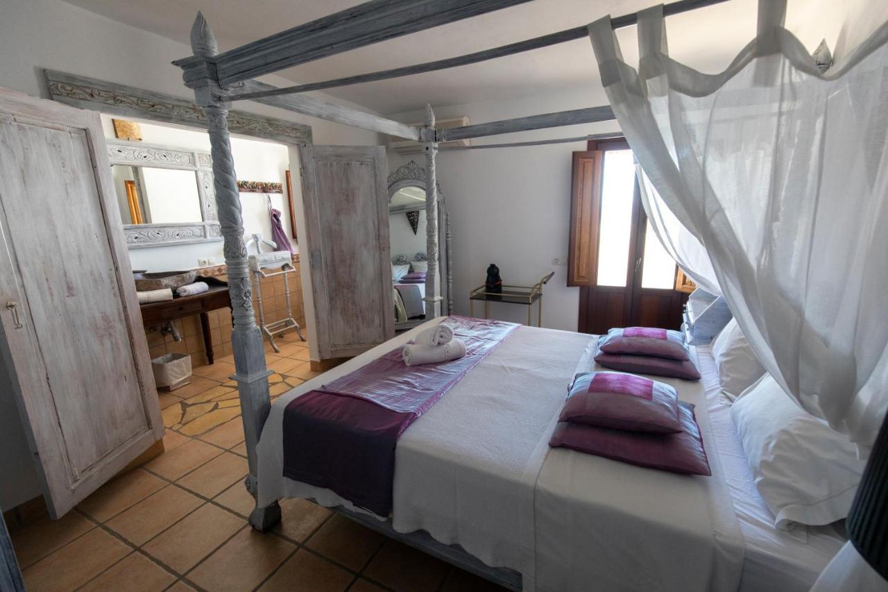 Buenavista & Suites Santa Eularia des Riu Luaran gambar