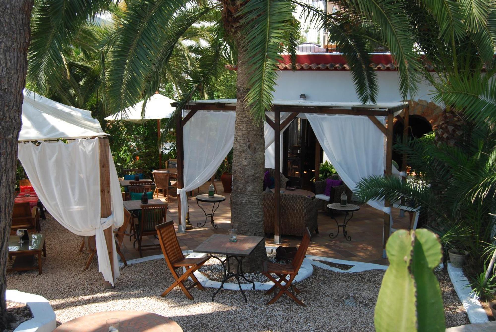 Buenavista & Suites Santa Eularia des Riu Luaran gambar