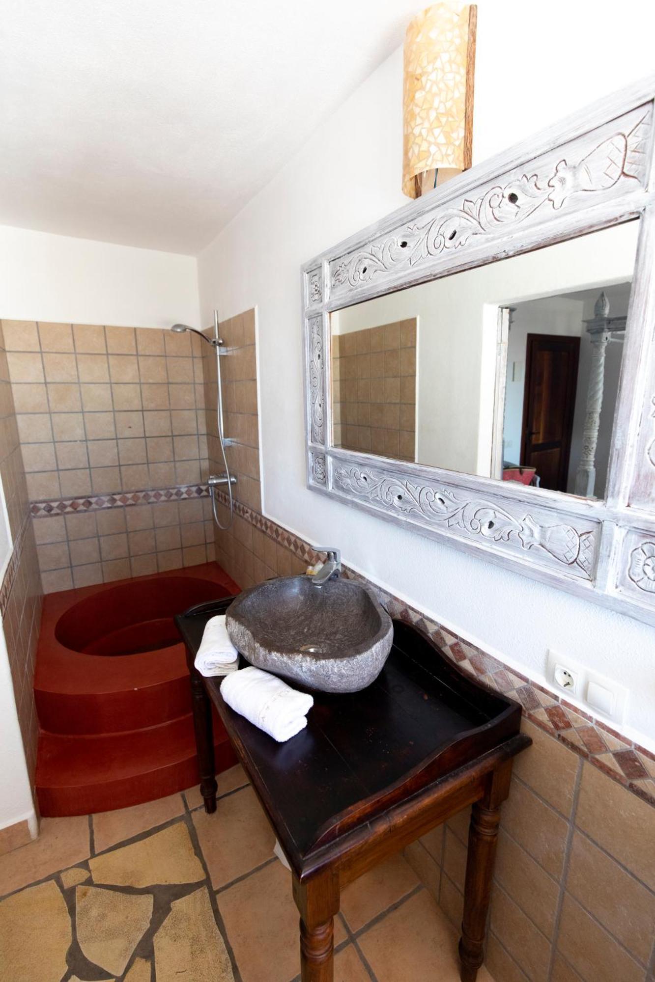 Buenavista & Suites Santa Eularia des Riu Luaran gambar